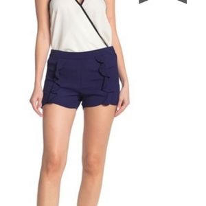NWT Kut from the Kloth Ruffle Detail Shorts   (0)